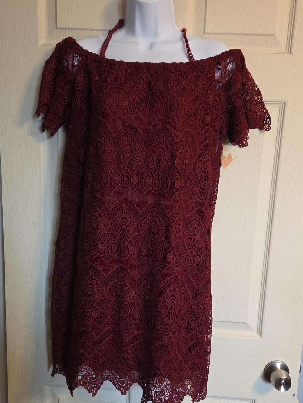 Hope & Harlow Petite Cold-Shoulder Burgundy Lace Mini Dress Size 6P NWT